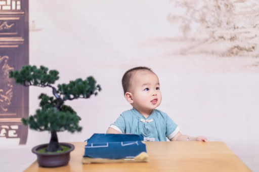 黔东南宝宝喊肚子疼怎么回事